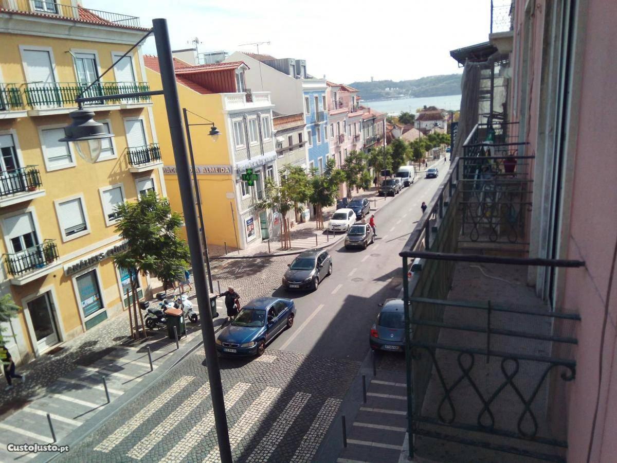 Retreat View Tagu River Lisbon Exterior photo