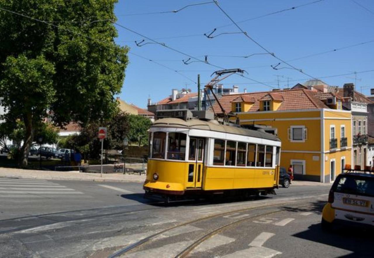 Retreat View Tagu River Lisbon Exterior photo