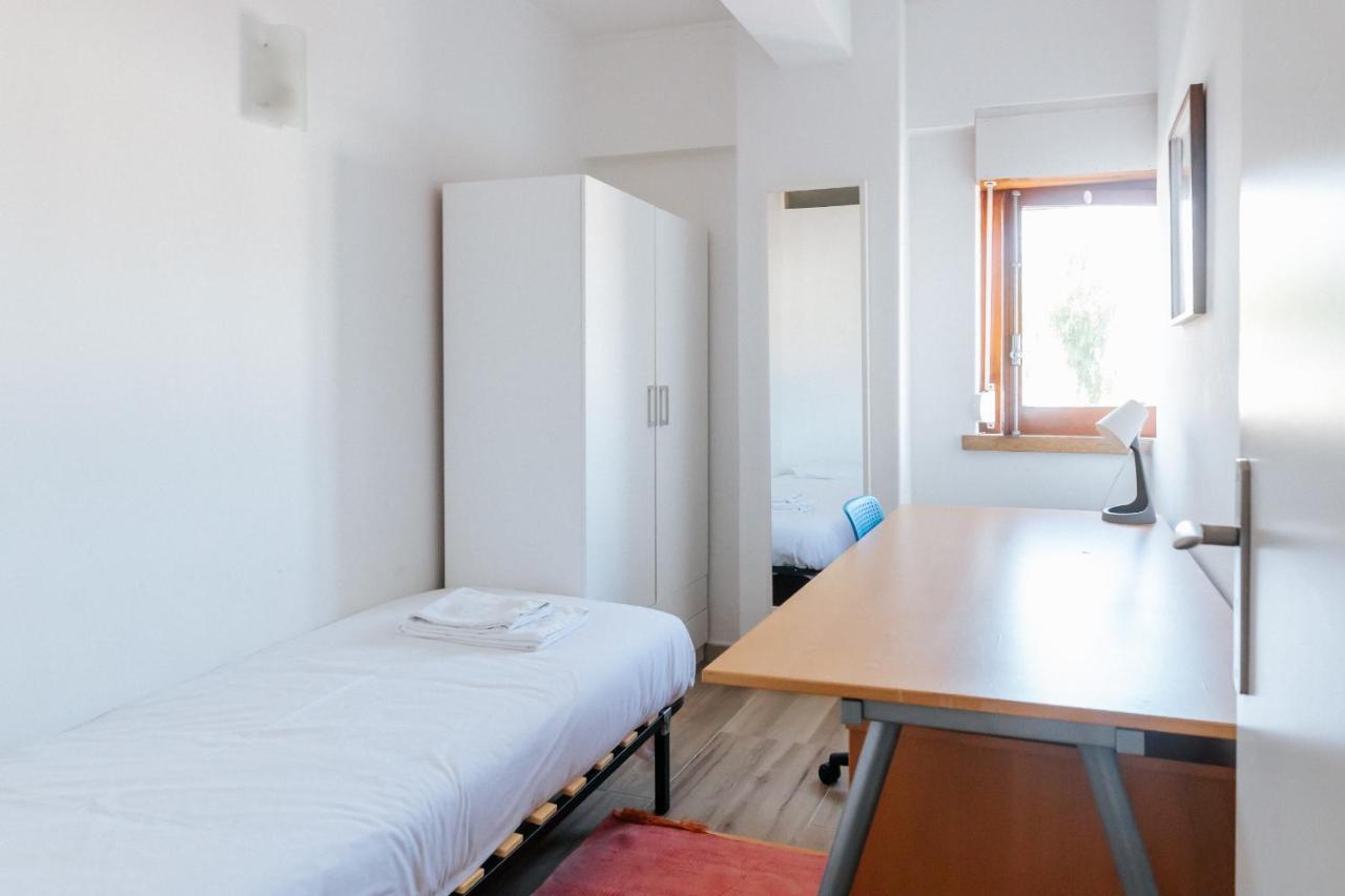 Retreat View Tagu River Lisbon Exterior photo